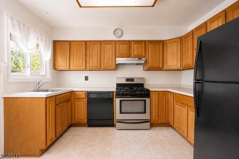 Property listing MLS 4044580 photo 2