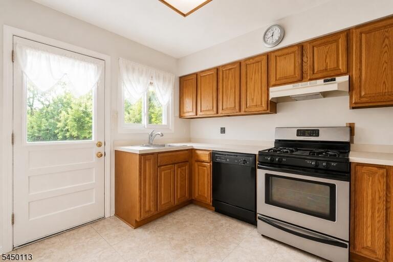 Property listing MLS 4044580 photo 4
