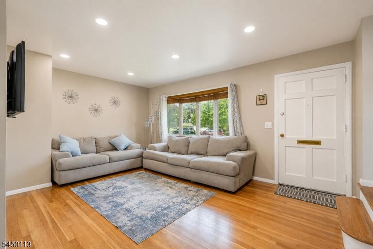 Property listing MLS 4044580 photo 7