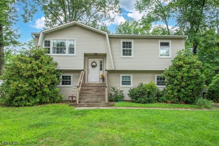 Property listing MLS 4044584 photo 1