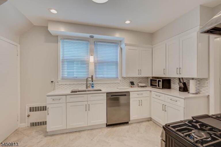 Property listing MLS 4044606 photo 10