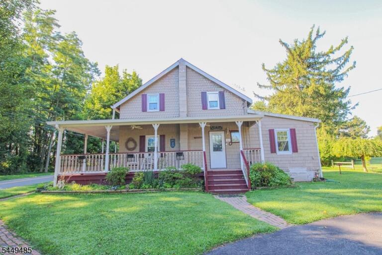 Property listing MLS 4044712 photo 2