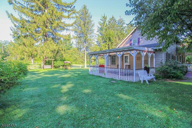 Property listing MLS 4044712 photo 3