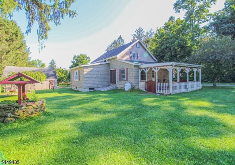Property listing MLS 4044712 photo 4