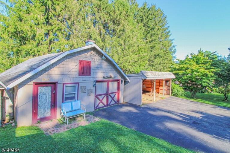 Property listing MLS 4044712 photo 5
