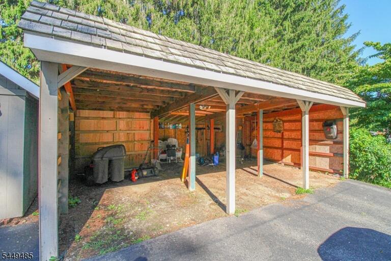 Property listing MLS 4044712 photo 6