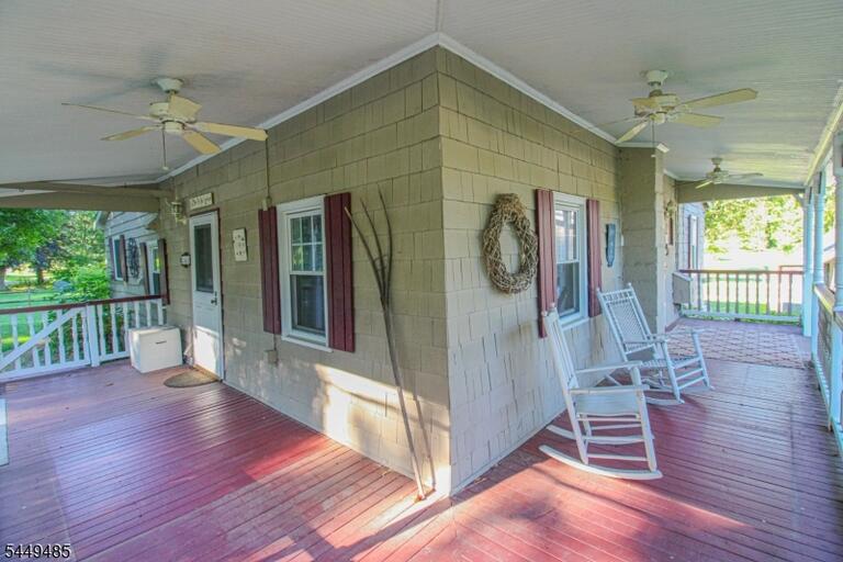 Property listing MLS 4044712 photo 9