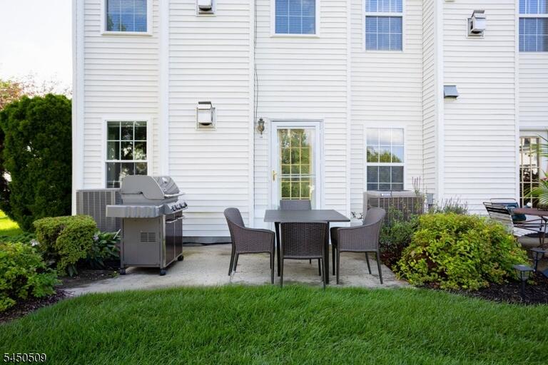 Property listing MLS 4044752 photo 22