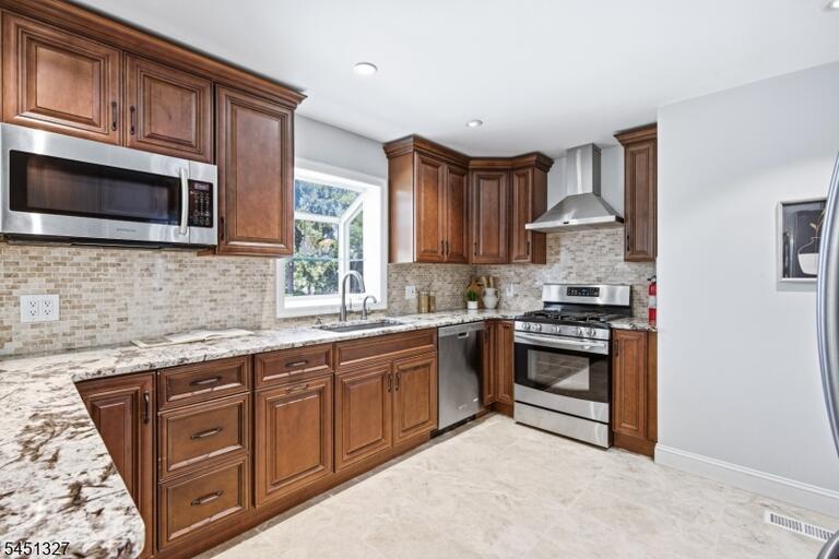 Property listing MLS 4044846 photo 7