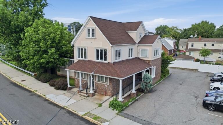 Property listing MLS 4044850 photo 1