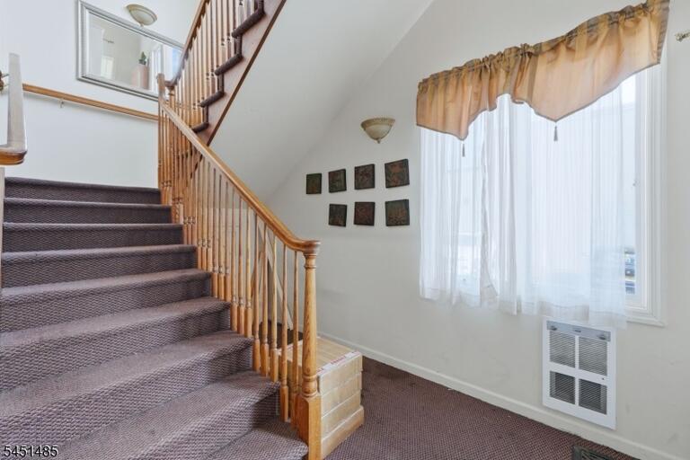 Property listing MLS 4044850 photo 21