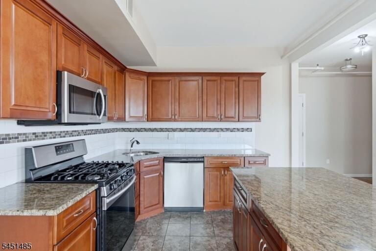 Property listing MLS 4044850 photo 26