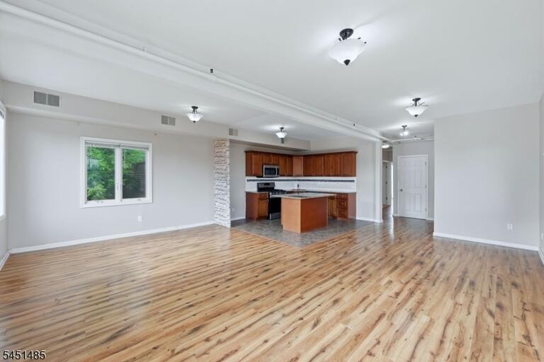 Property listing MLS 4044850 photo 27
