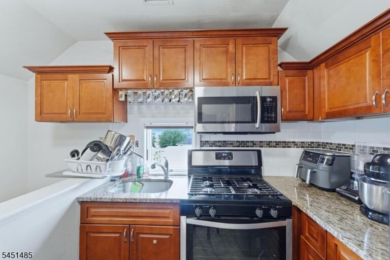 Property listing MLS 4044850 photo 37