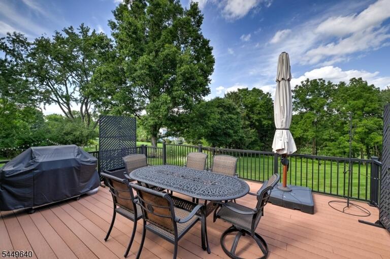 Property listing MLS 4044852 photo 32