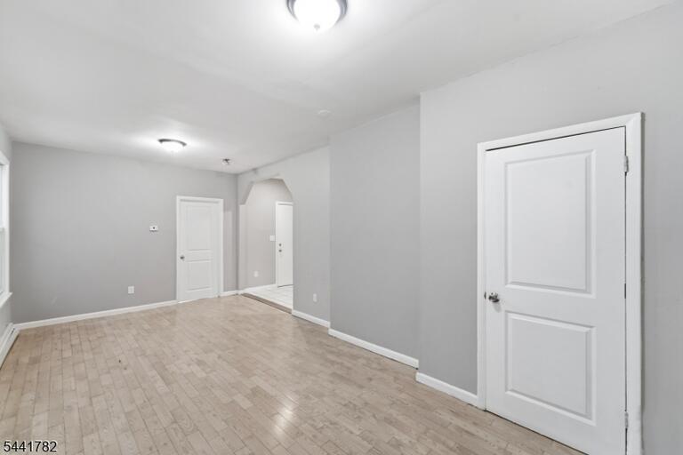 Property listing MLS 4044859 photo 3