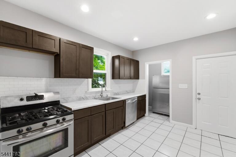 Property listing MLS 4044859 photo 5