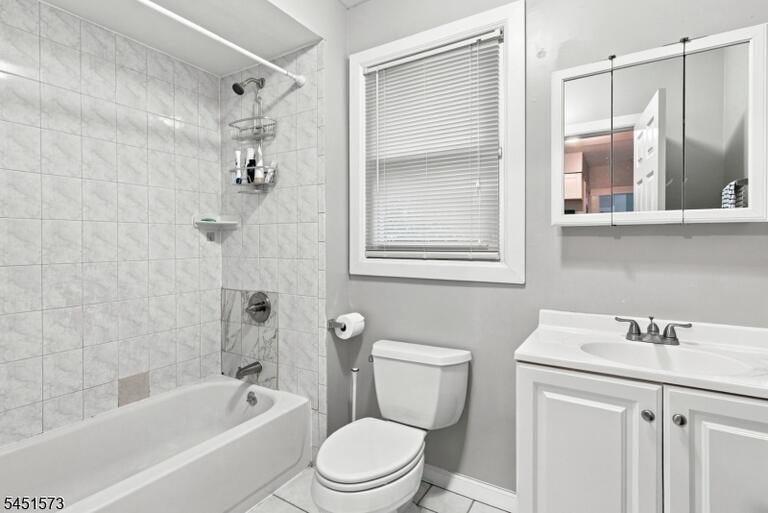Property listing MLS 4044873 photo 5