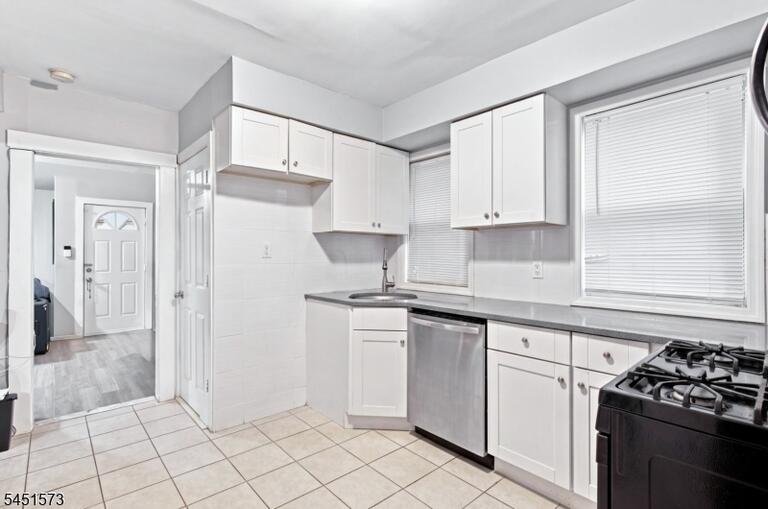 Property listing MLS 4044873 photo 9