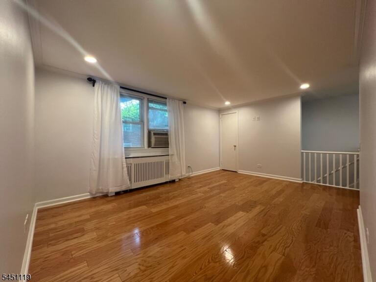 Property listing MLS 4044883 photo 3