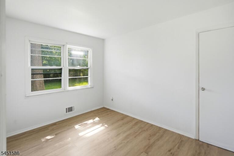 Property listing MLS 4044923 photo 9