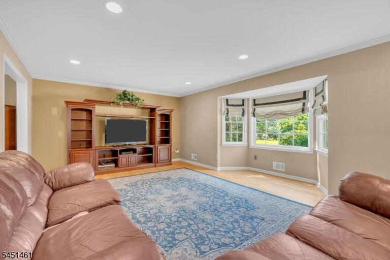 Property listing MLS 4044925 photo 14