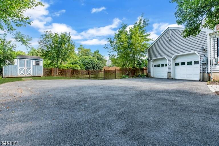 Property listing MLS 4044925 photo 45