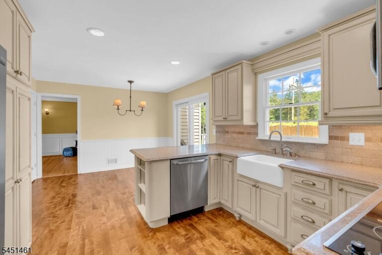 Property listing MLS 4044925 photo 7