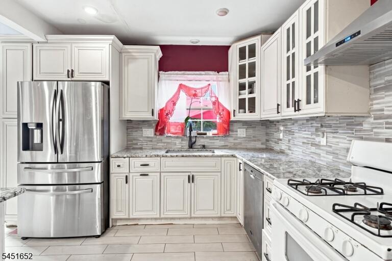 Property listing MLS 4044942 photo 11