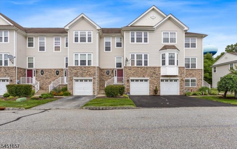 Property listing MLS 4044978 photo 1