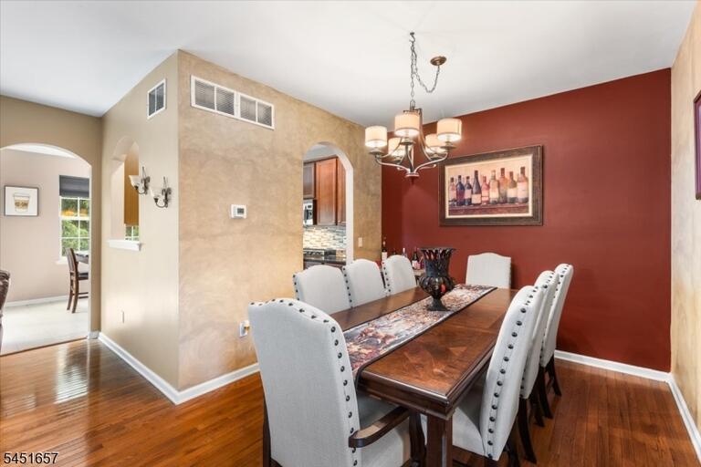 Property listing MLS 4044978 photo 8