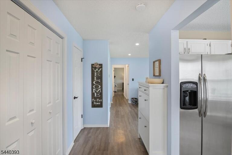 Property listing MLS 4044998 photo 4