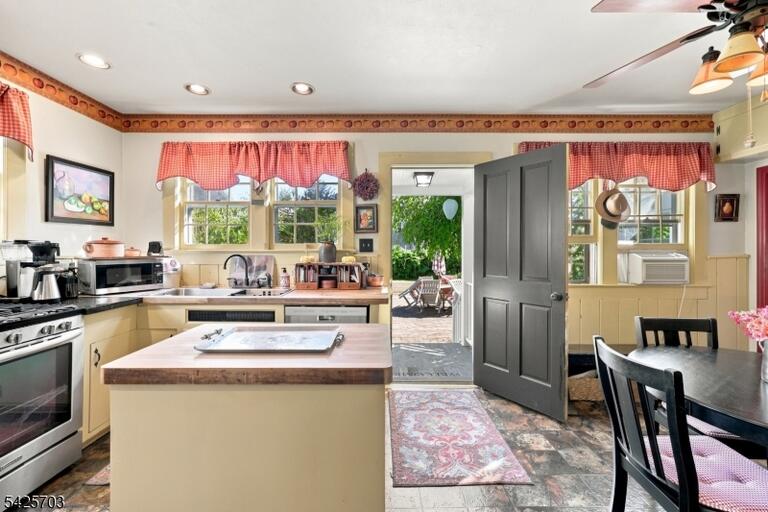 Property listing MLS 4045090 photo 11