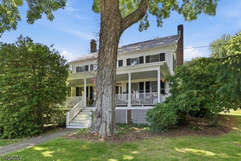 Property listing MLS 4045090 photo 2