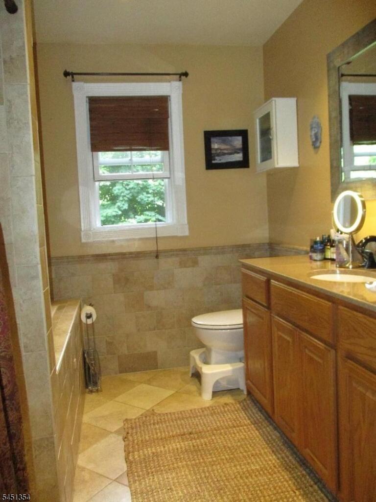 Property listing MLS 4045168 photo 15