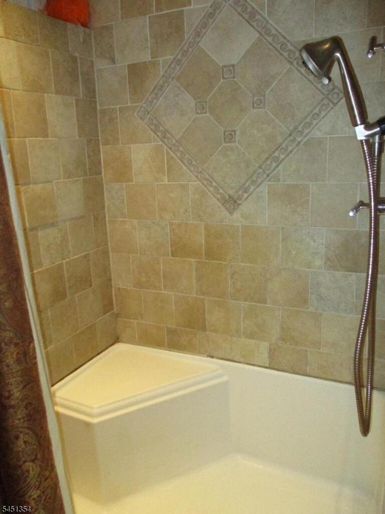 Property listing MLS 4045168 photo 16