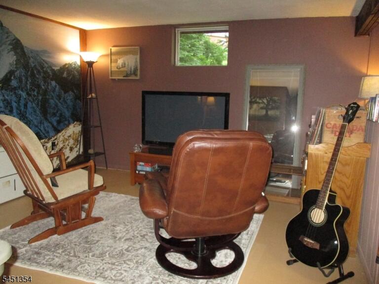 Property listing MLS 4045168 photo 18