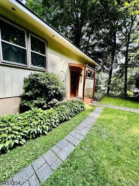 Property listing MLS 4045168 photo 2