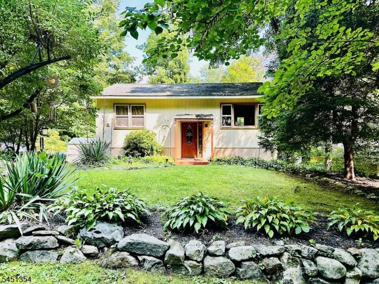 Property listing MLS 4045168 photo 38
