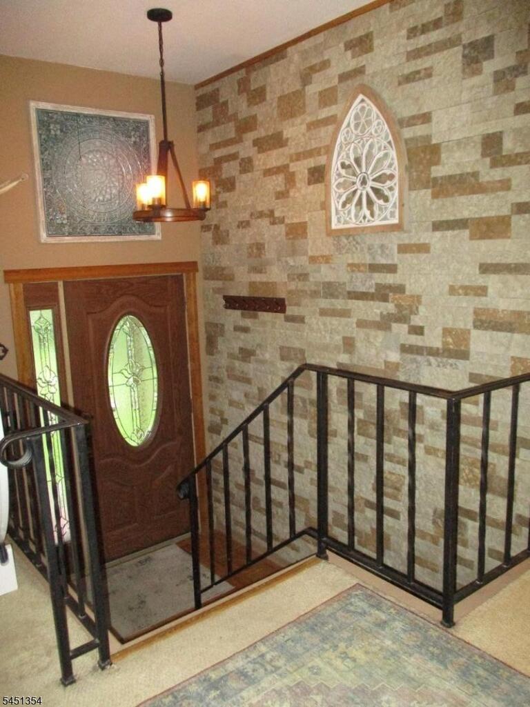 Property listing MLS 4045168 photo 4