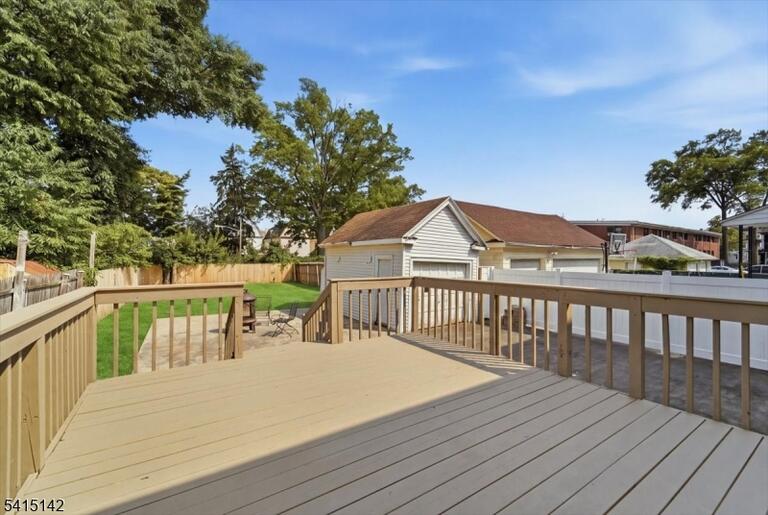 Property listing MLS 4045199 photo 12