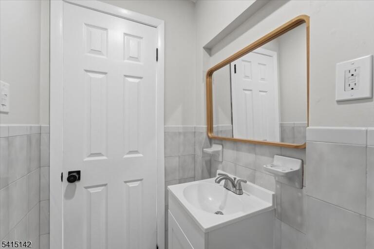 Property listing MLS 4045199 photo 13