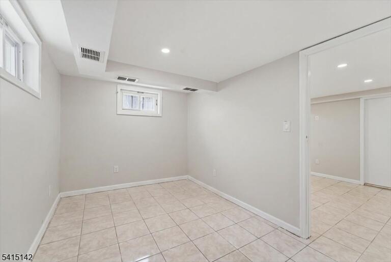 Property listing MLS 4045199 photo 29