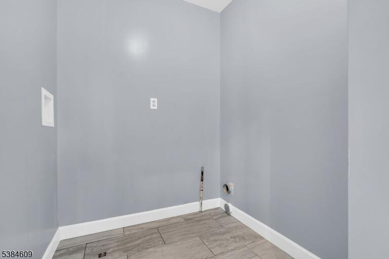 Property listing MLS 4045252 photo 24
