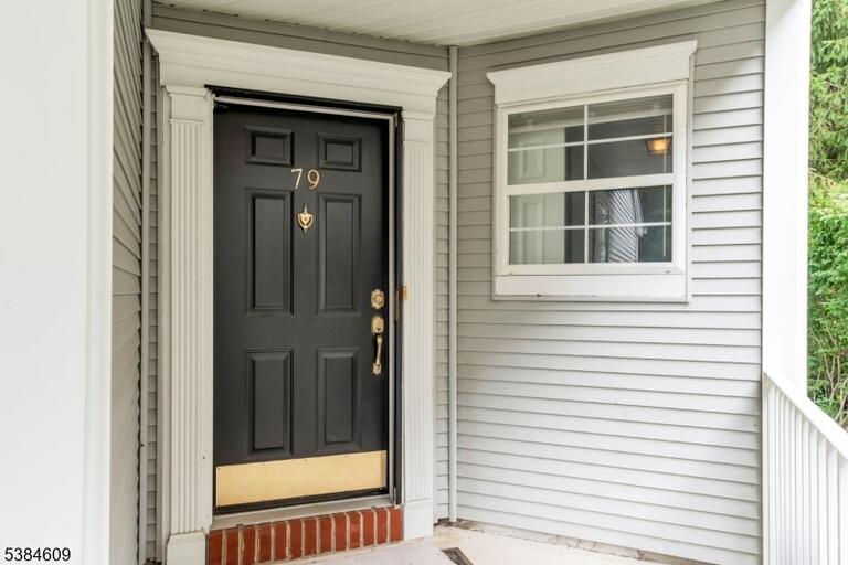 Property listing MLS 4045252 photo 3