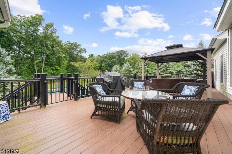 Property listing MLS 4045277 photo 30