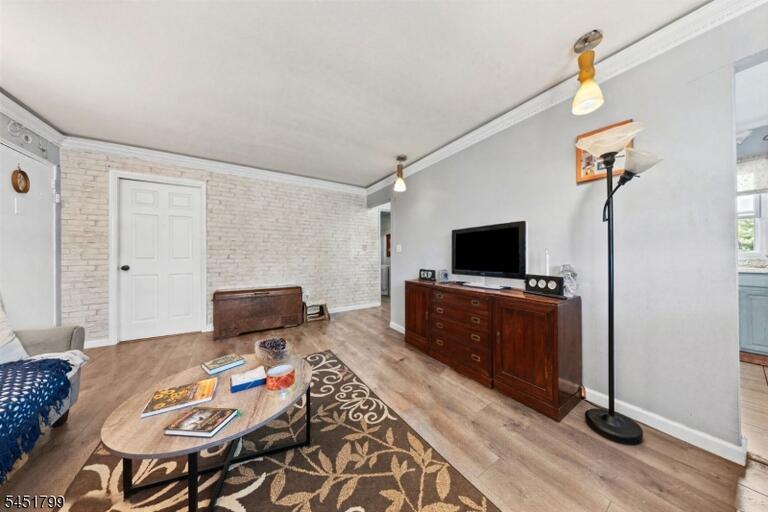Property listing MLS 4045286 photo 7