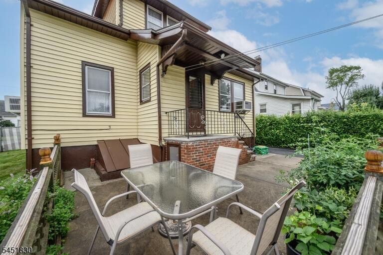 Property listing MLS 4045371 photo 35