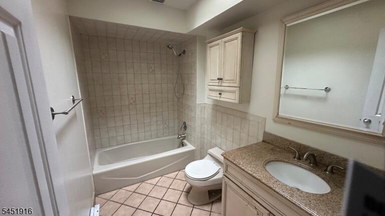 Property listing MLS 4045467 photo 2