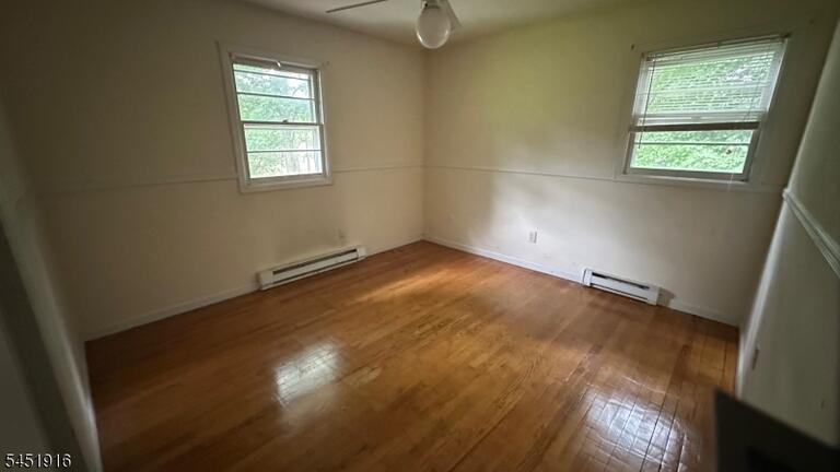 Property listing MLS 4045467 photo 3